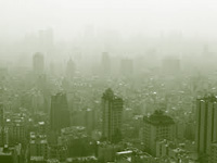 Expert tips to deal with choking air pollution