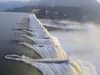 Medha Patkar discuss Sardar Sarovar Dam issue with activists, slams government