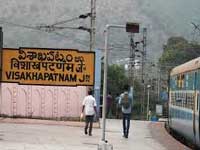 Visakhapatnam railway station cleanest, Darbhanga dirtiest: Survey