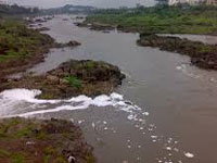 Sewage in river raises a stink