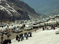 The brunt of NGT ban: Rohtang Pass cleaner but livelihood issues remain