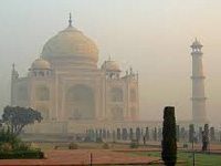 UP tourism plans a multi-level parking near Taj Mahal