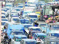 Daily commuters warm up to carpooling