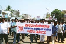 Tamil Nadu villagers protest landfill