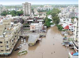 Citizens` reports indict Gujarat government for Surat floods