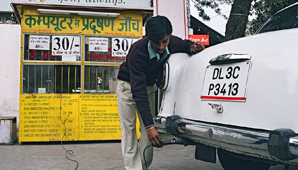 Overview of India’s vehicle emissions control program: past successes and future prospects