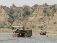 14 held for illegal sand mining in River Chapora