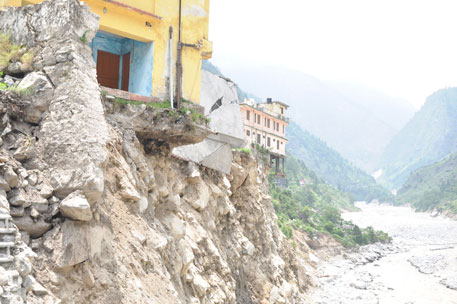 Landslides block 168 roads in U’khand, cut off 35 villages